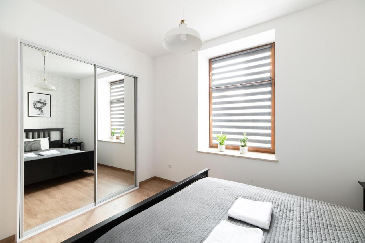 Neo Unique & Bright Apartments, Free Parking, 15Min Old Town & Kazimierz - By Homelike Cracovia Esterno foto