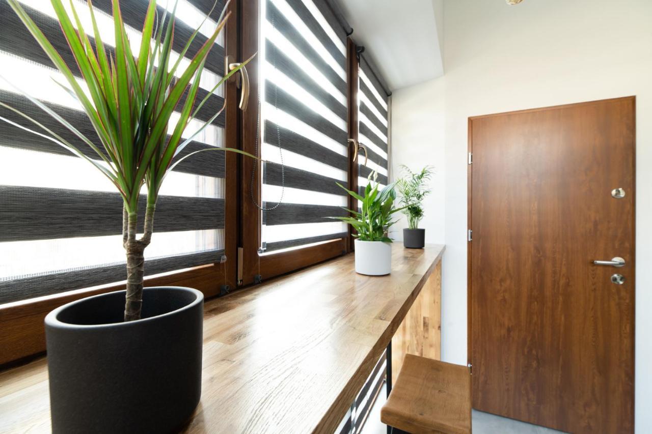 Neo Unique & Bright Apartments, Free Parking, 15Min Old Town & Kazimierz - By Homelike Cracovia Esterno foto