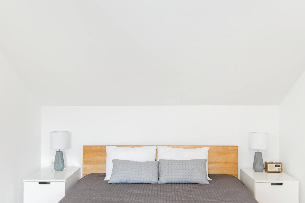 Neo Unique & Bright Apartments, Free Parking, 15Min Old Town & Kazimierz - By Homelike Cracovia Esterno foto