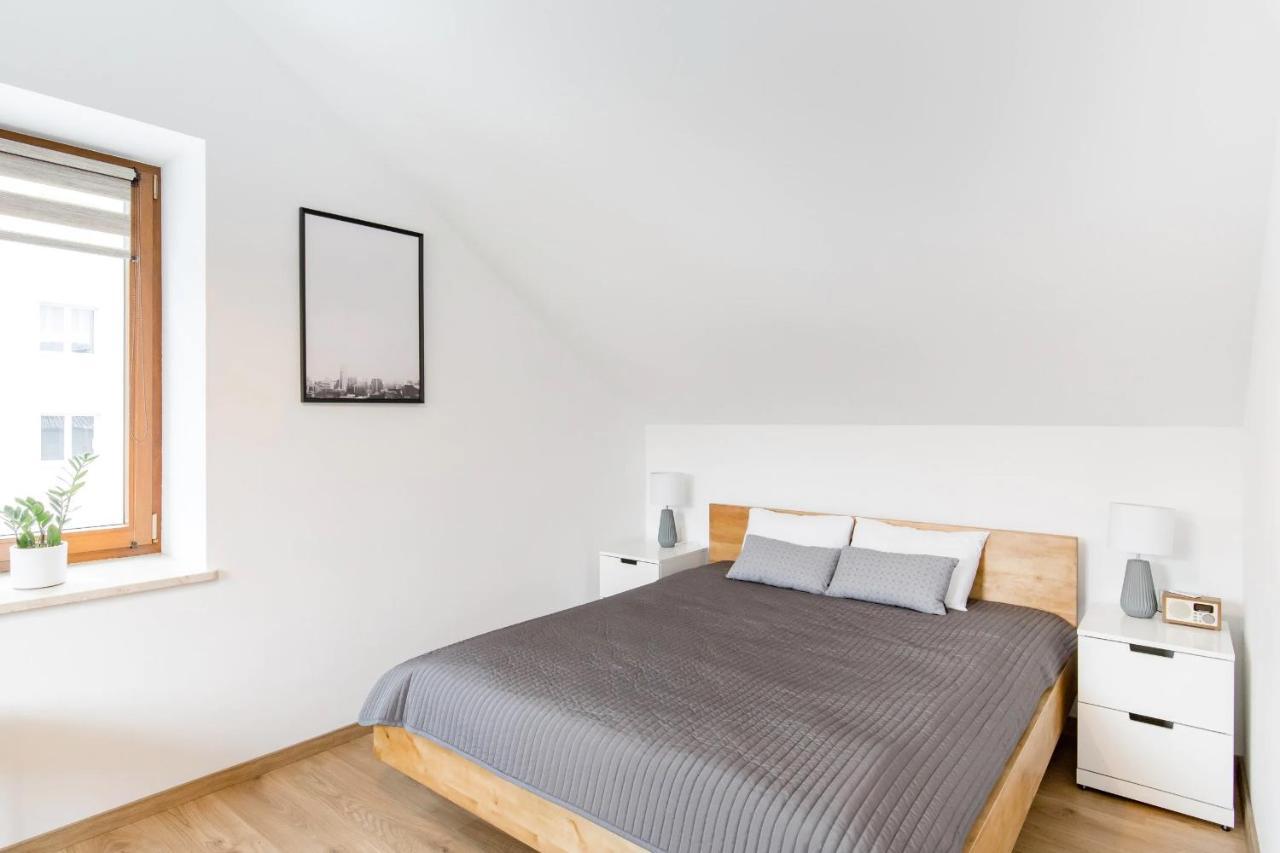 Neo Unique & Bright Apartments, Free Parking, 15Min Old Town & Kazimierz - By Homelike Cracovia Esterno foto