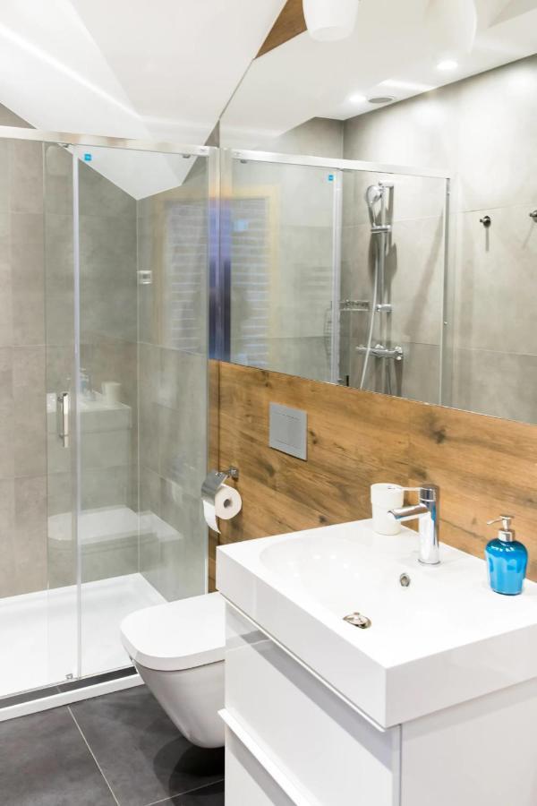 Neo Unique & Bright Apartments, Free Parking, 15Min Old Town & Kazimierz - By Homelike Cracovia Esterno foto