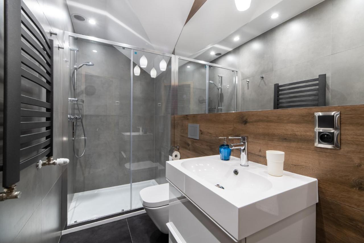 Neo Unique & Bright Apartments, Free Parking, 15Min Old Town & Kazimierz - By Homelike Cracovia Esterno foto